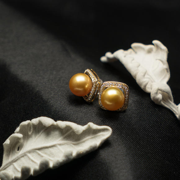 18K南洋金珠耳釘 拍賣中的璀璨明珠與收藏價(jià)值