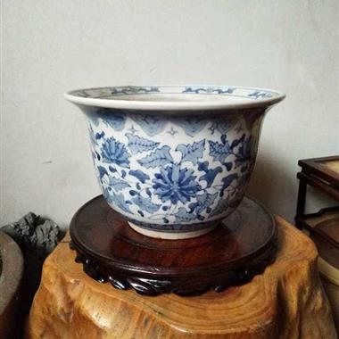 七八十年代老青花瓷器花盆的收藏與拍賣(mài)